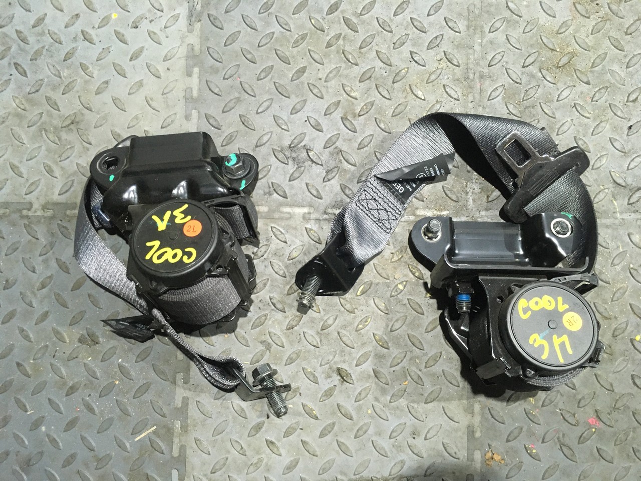 Ремень безопасности задний  правый / левый Geely Coolray