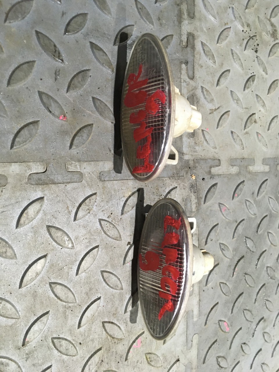 Указатель поворота / Повторитель поворота в крыло Mitsubishi Lancer IX