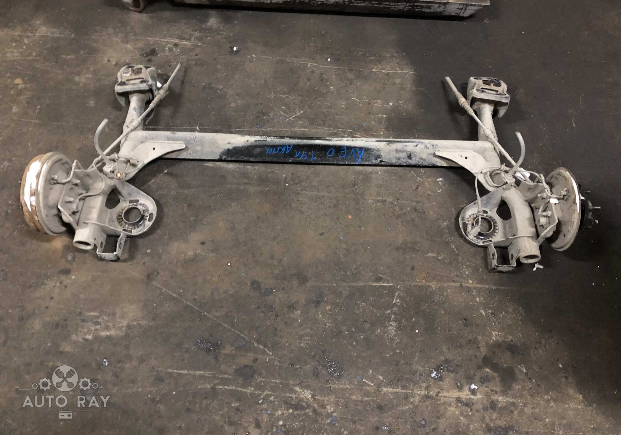 Задняя балка шевроле авео. Задняя балка шевроле авео 1. Задняя балка шевроле авео т200. Задняя балка авео т250. Задняя балка авео.