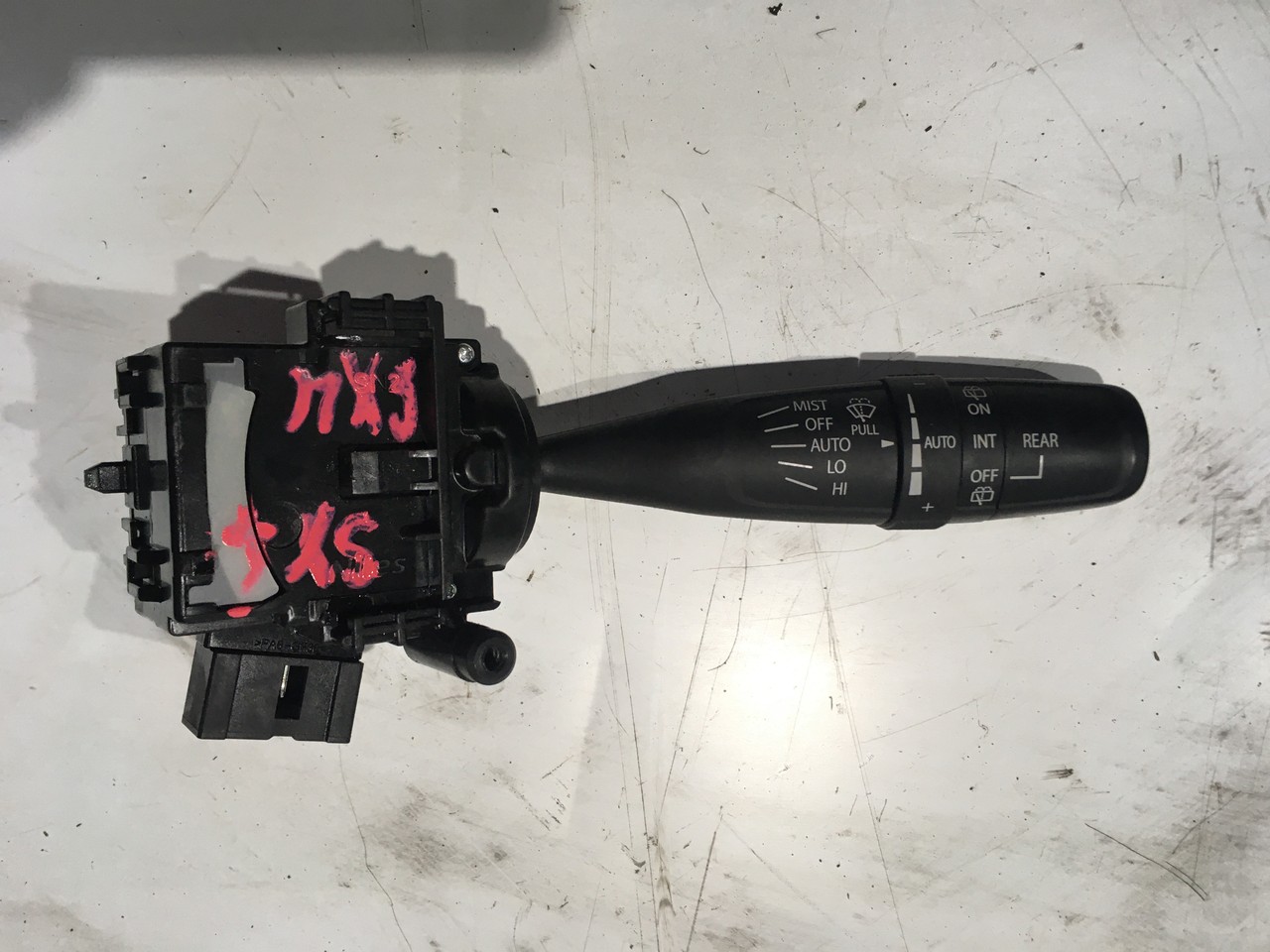 Переключатель подрулевой стеклоочистителя (дворников) Suzuki SX4 II S-cross
