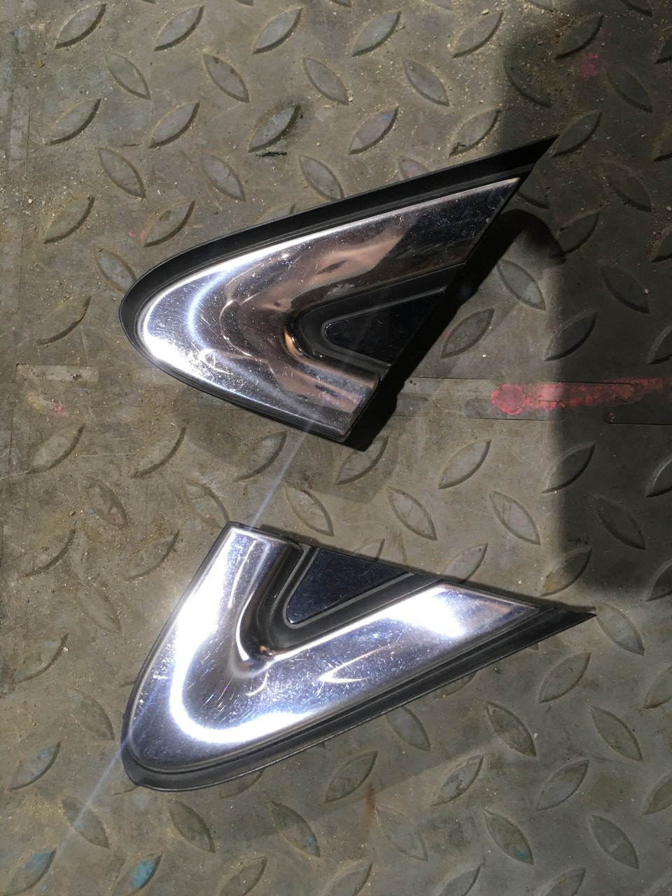 Накладка на крыло передняя правая / левая Hyundai Santa Fe IV