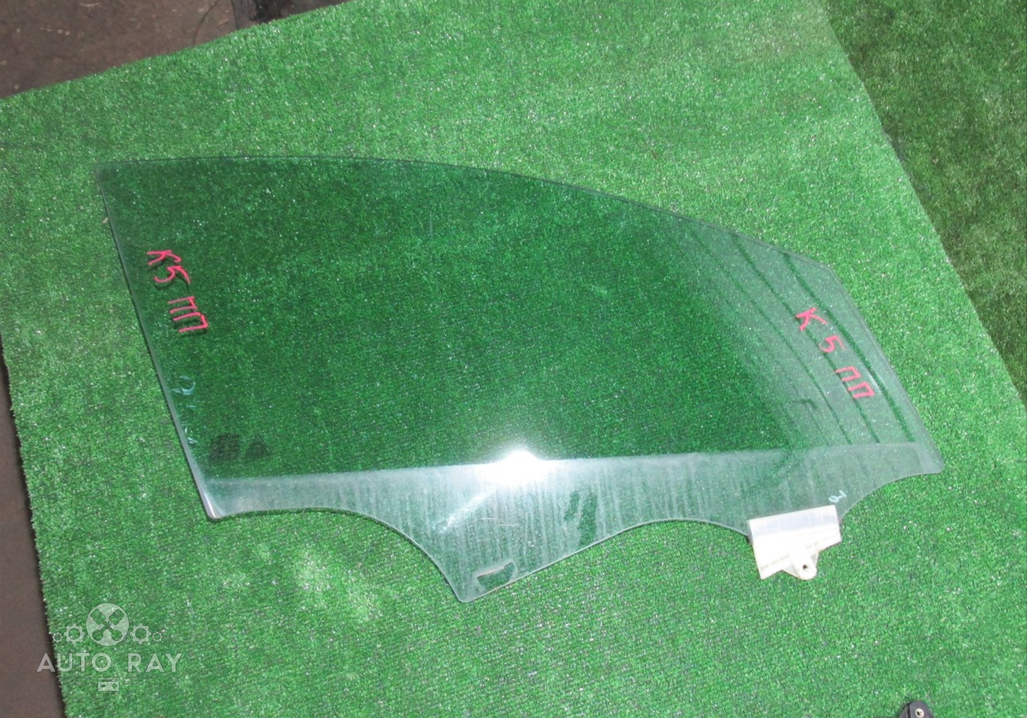 82420L2050 Стекло двери переднее правое для Kia K5 III (с 2020)