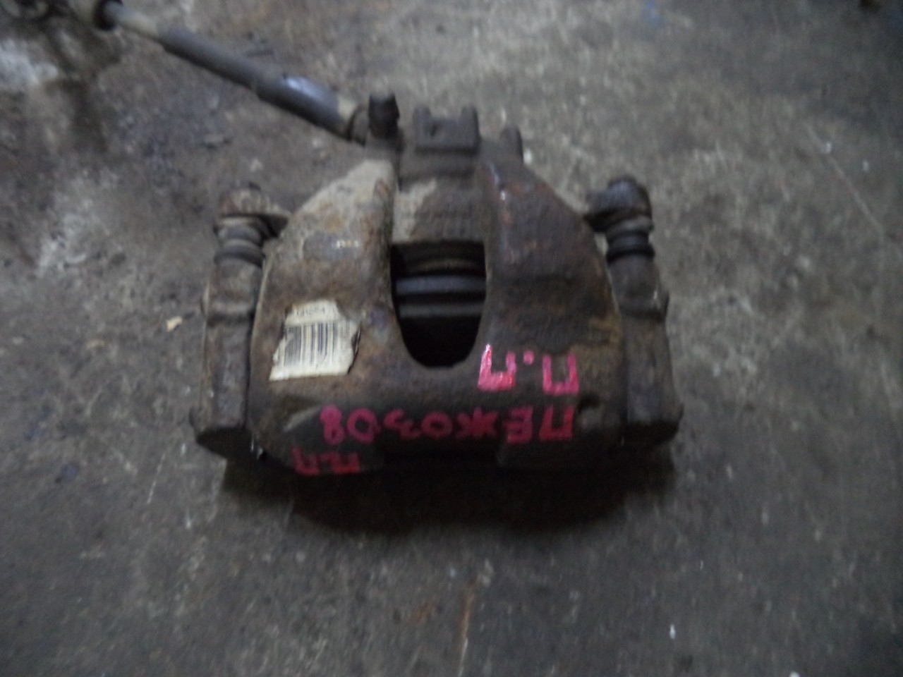 Суппорт передний правый Peugeot 308 I