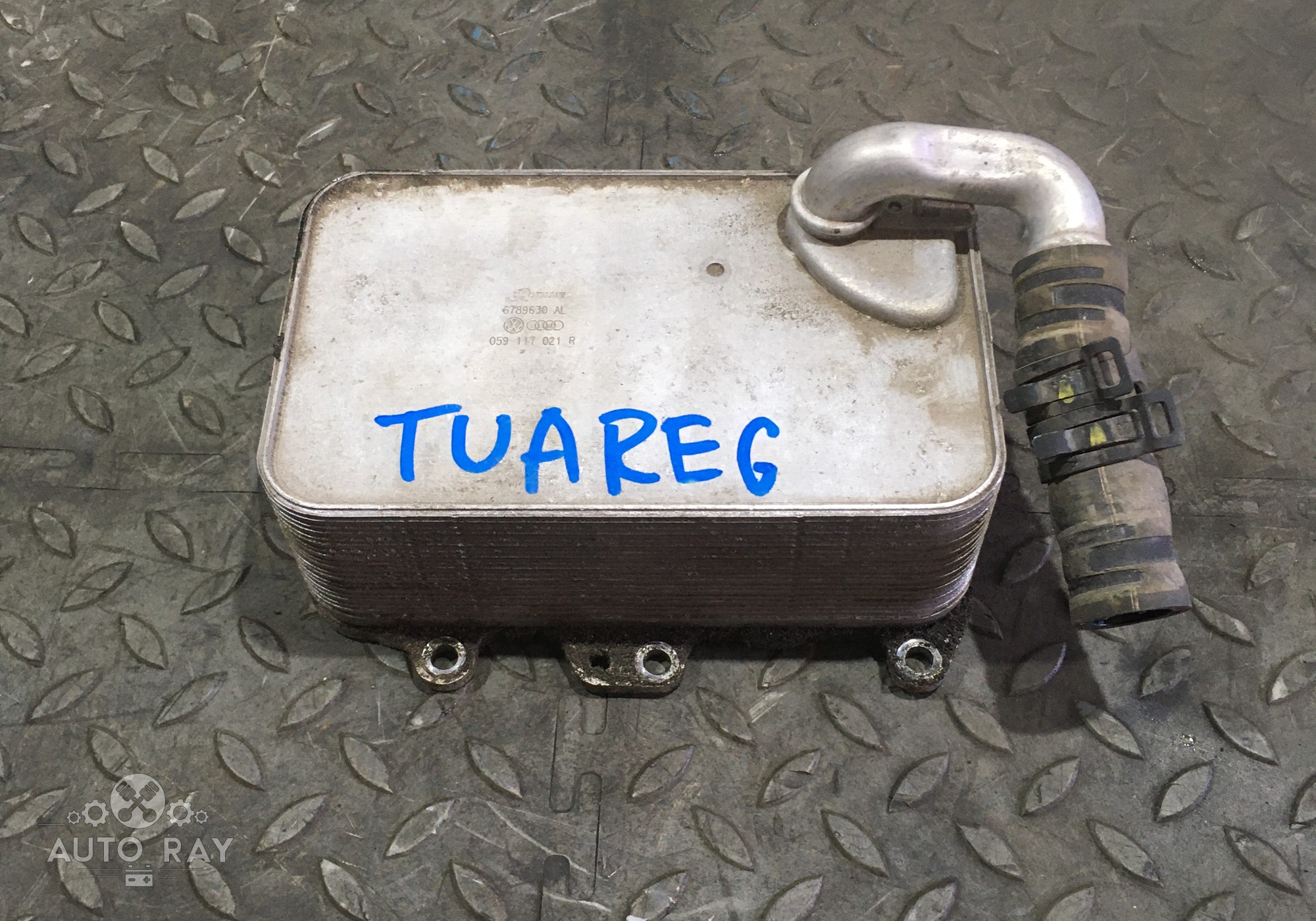 059117021R Радиатор масляный / Теплообменник для Volkswagen Touareg II (с 2010 по 2018)