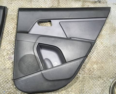 823083W030AK5 Обшивка двери / Комплект задних обшивок КОЖА для Kia Sportage III (с 2010 по 2016)