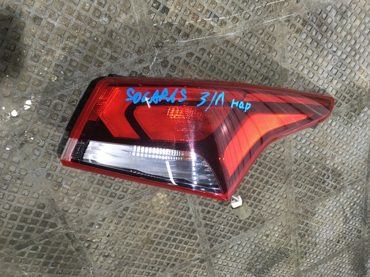 Фонарь задний правый наружный Hyundai Solaris II