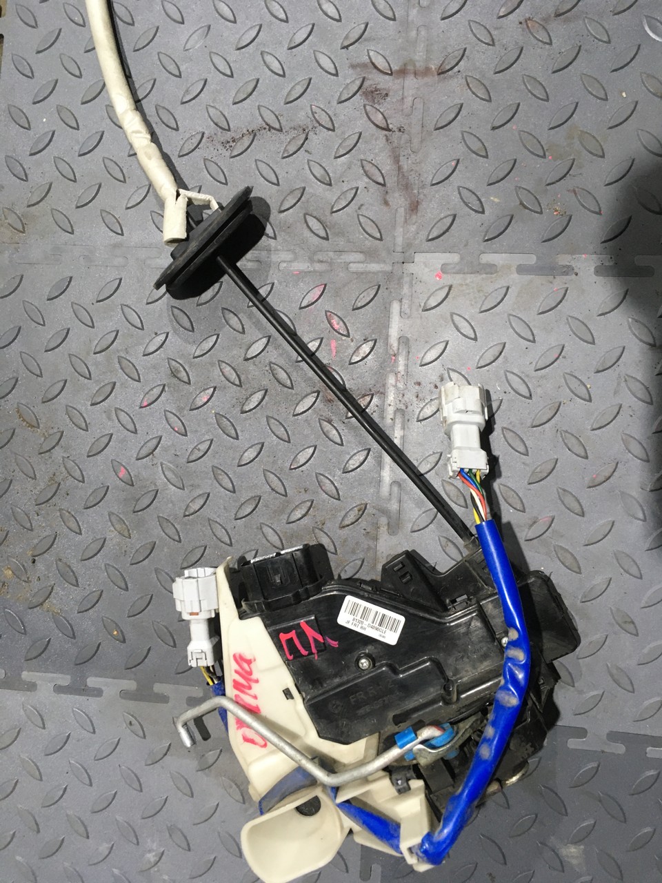 Замок передний правый Kia Optima IV