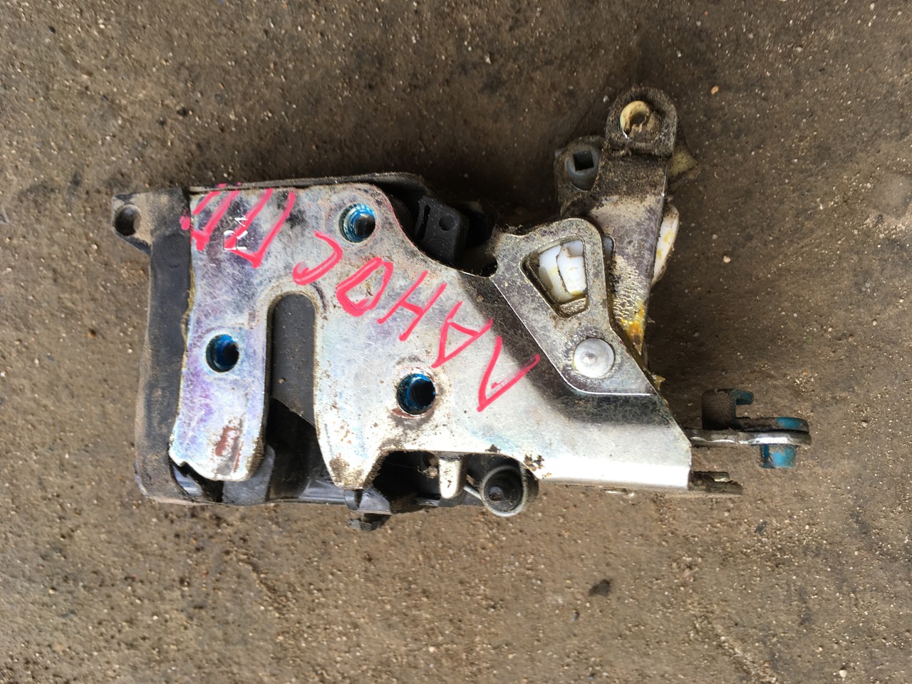 Замок двери передний правый ! ZAZ Sens