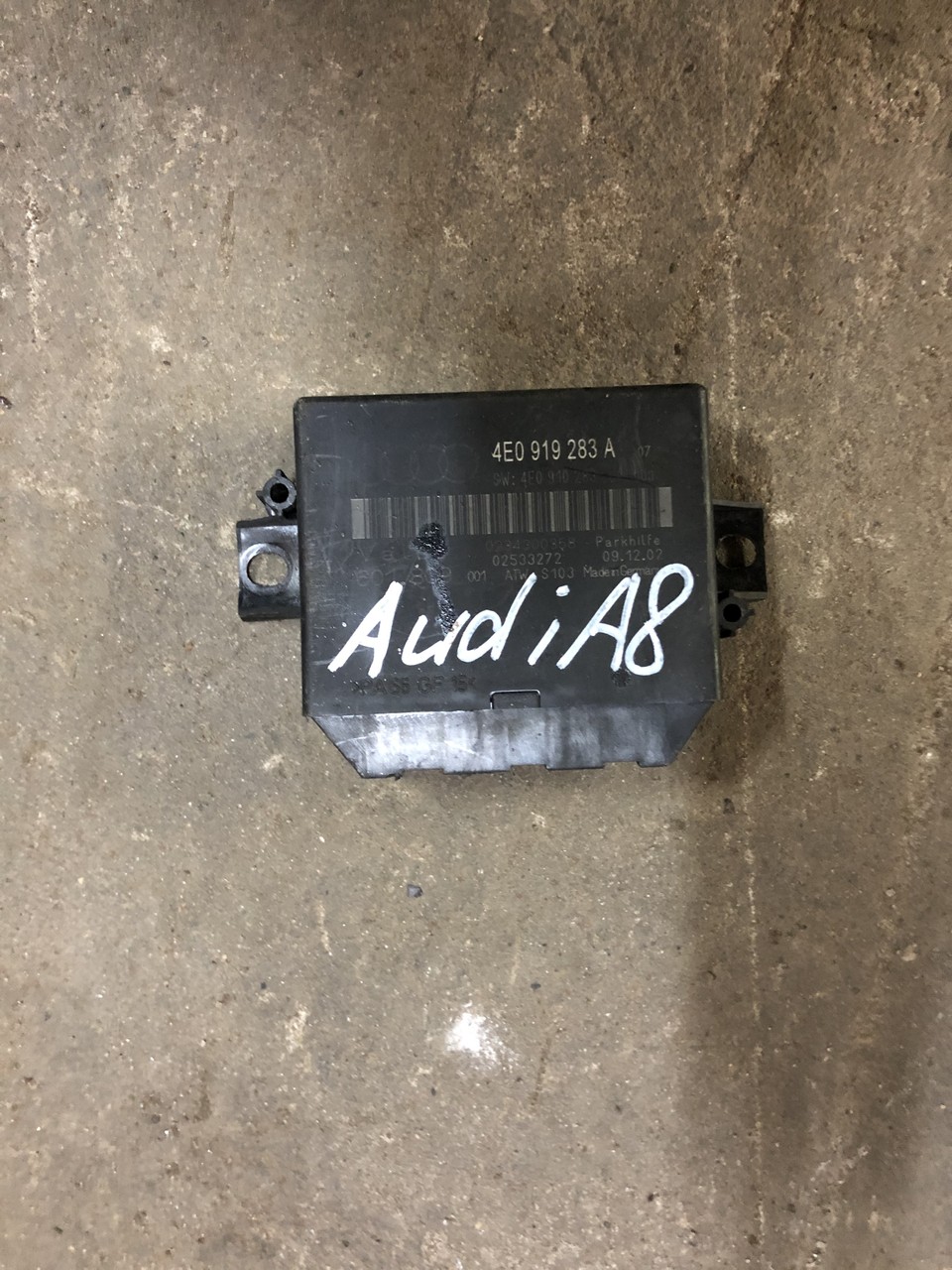 Блок управления парктроником Audi A8 D3