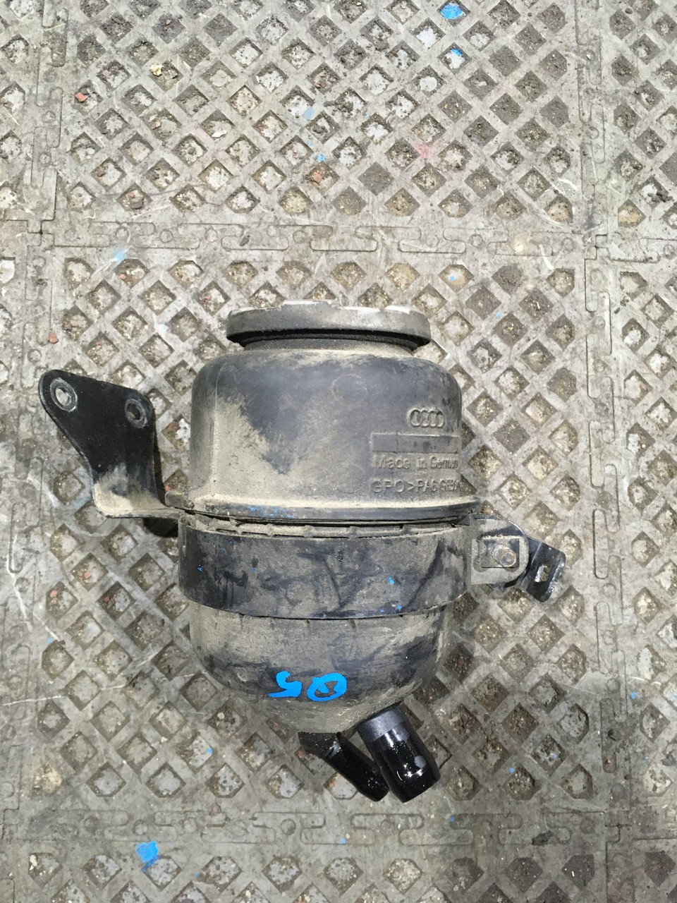 Бачок гидроусилителя Audi Q5 8R