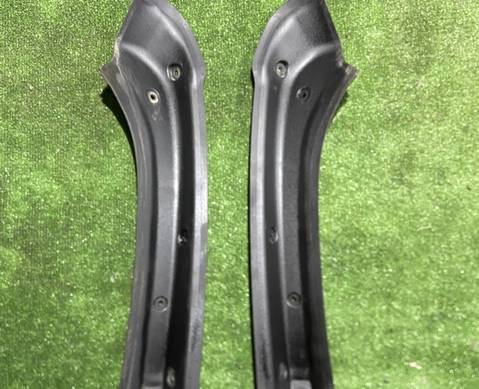 A1666930100 Накладка крышки багажника правая / левая для Mercedes-Benz GLE W166 (с 2015 по 2018)