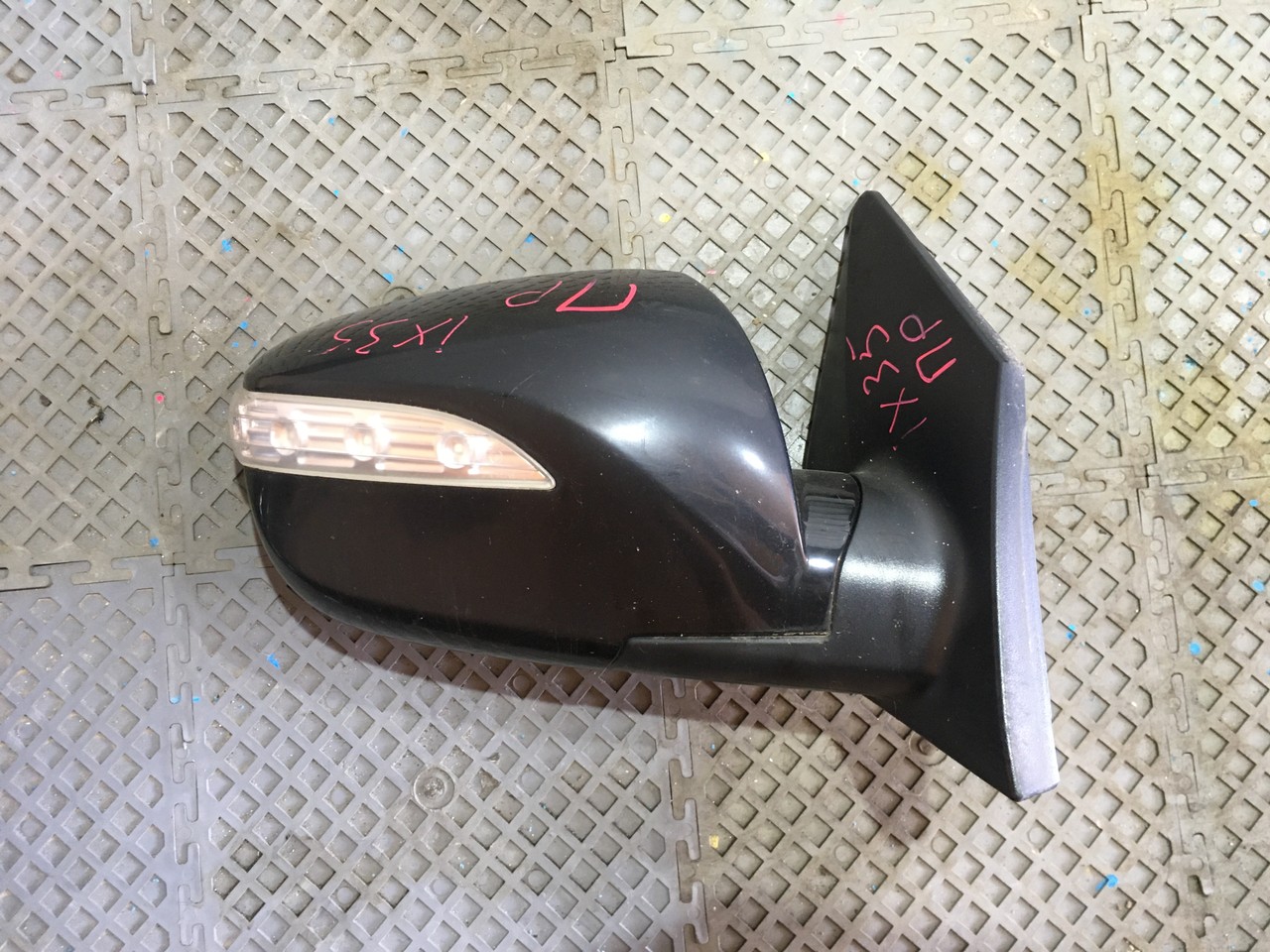 Зеркало заднего вида боковое правое Hyundai ix35