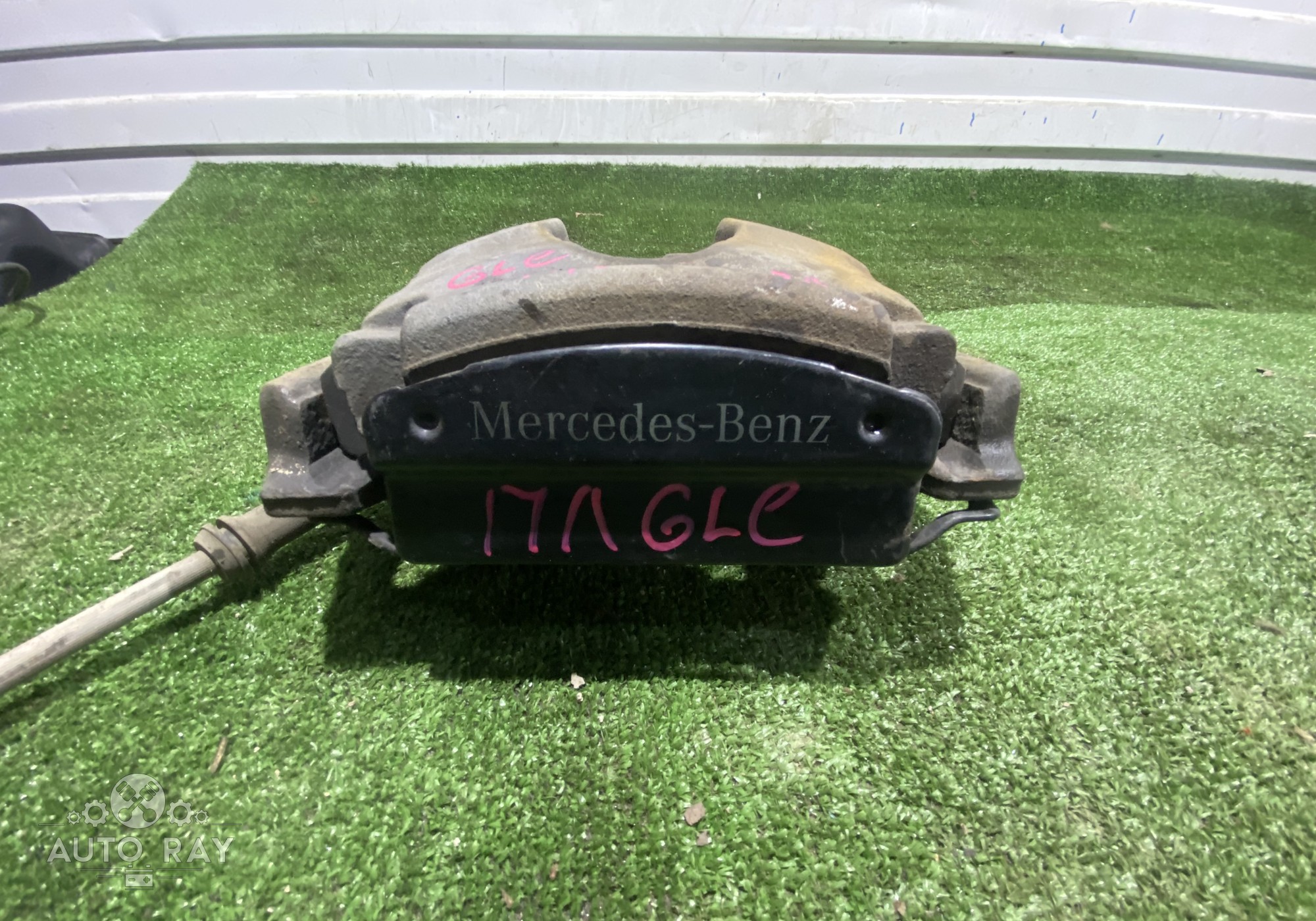 A1664210581 Суппорт передний левый для Mercedes-Benz GLE W166 (с 2015 по 2018)