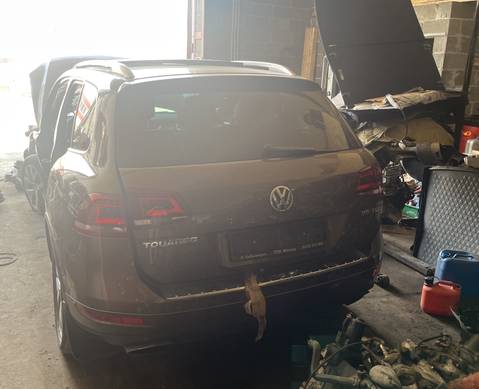 Volkswagen Touareg II 14 г. в разборе