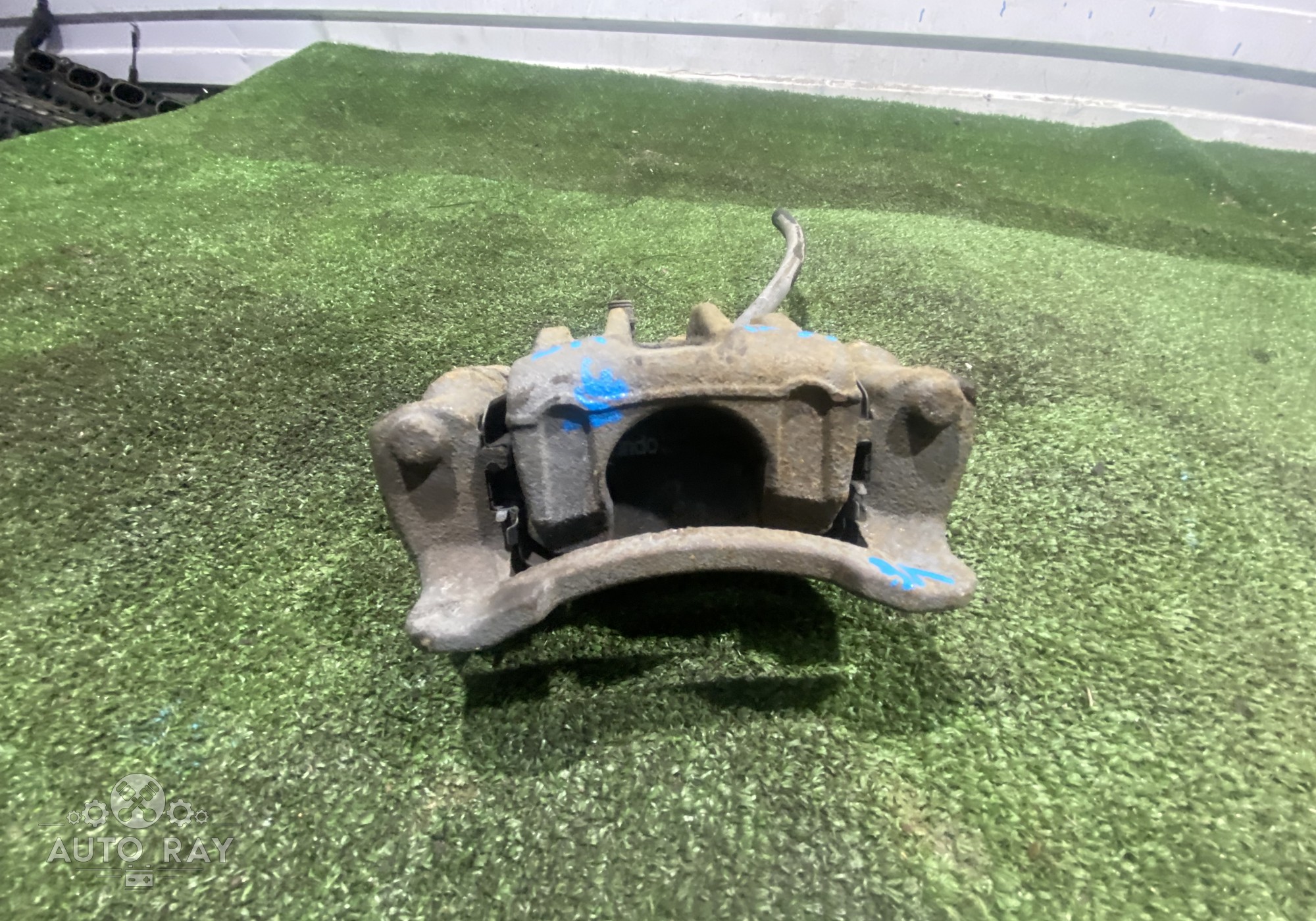 582102S000 Суппорт задний левый для Kia Sportage