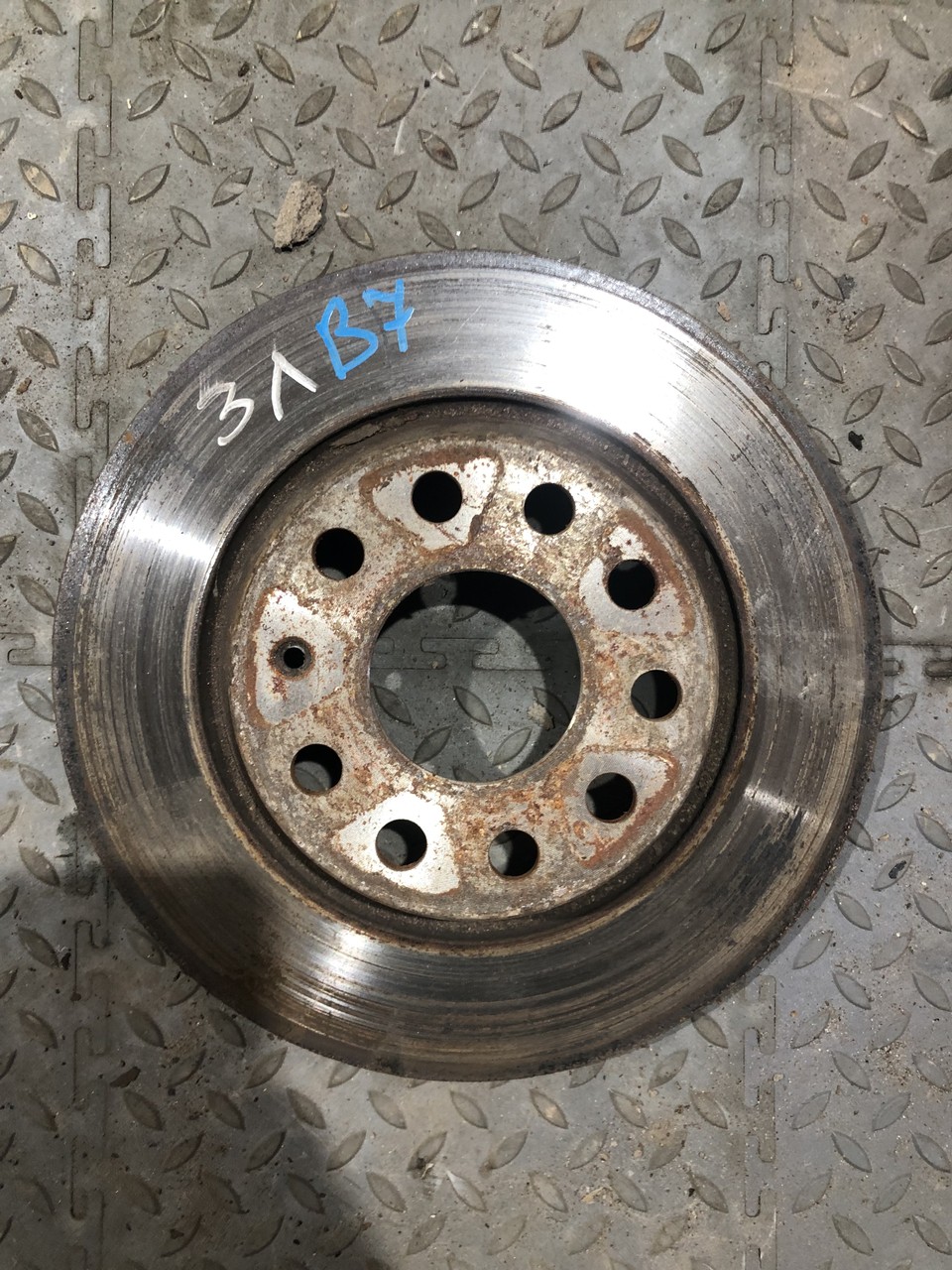 Диск тормозной задний Volkswagen Tiguan I