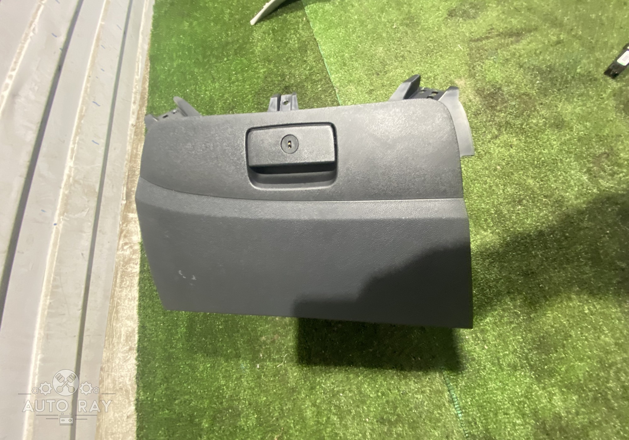 845102Y1009P Бардачок для Hyundai ix35 (с 2010 по 2015)