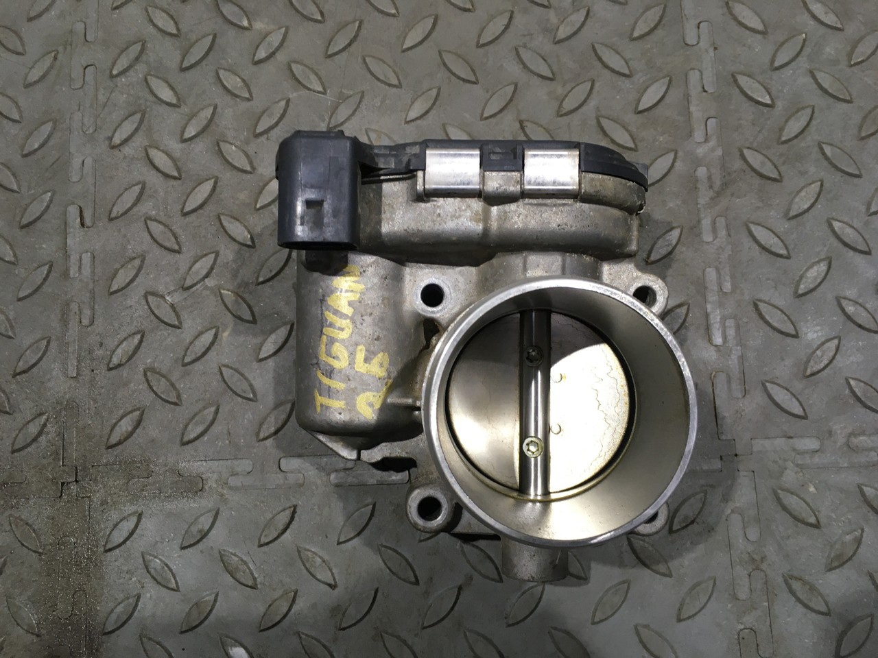 Заслонка дроссельная Volkswagen Tiguan II