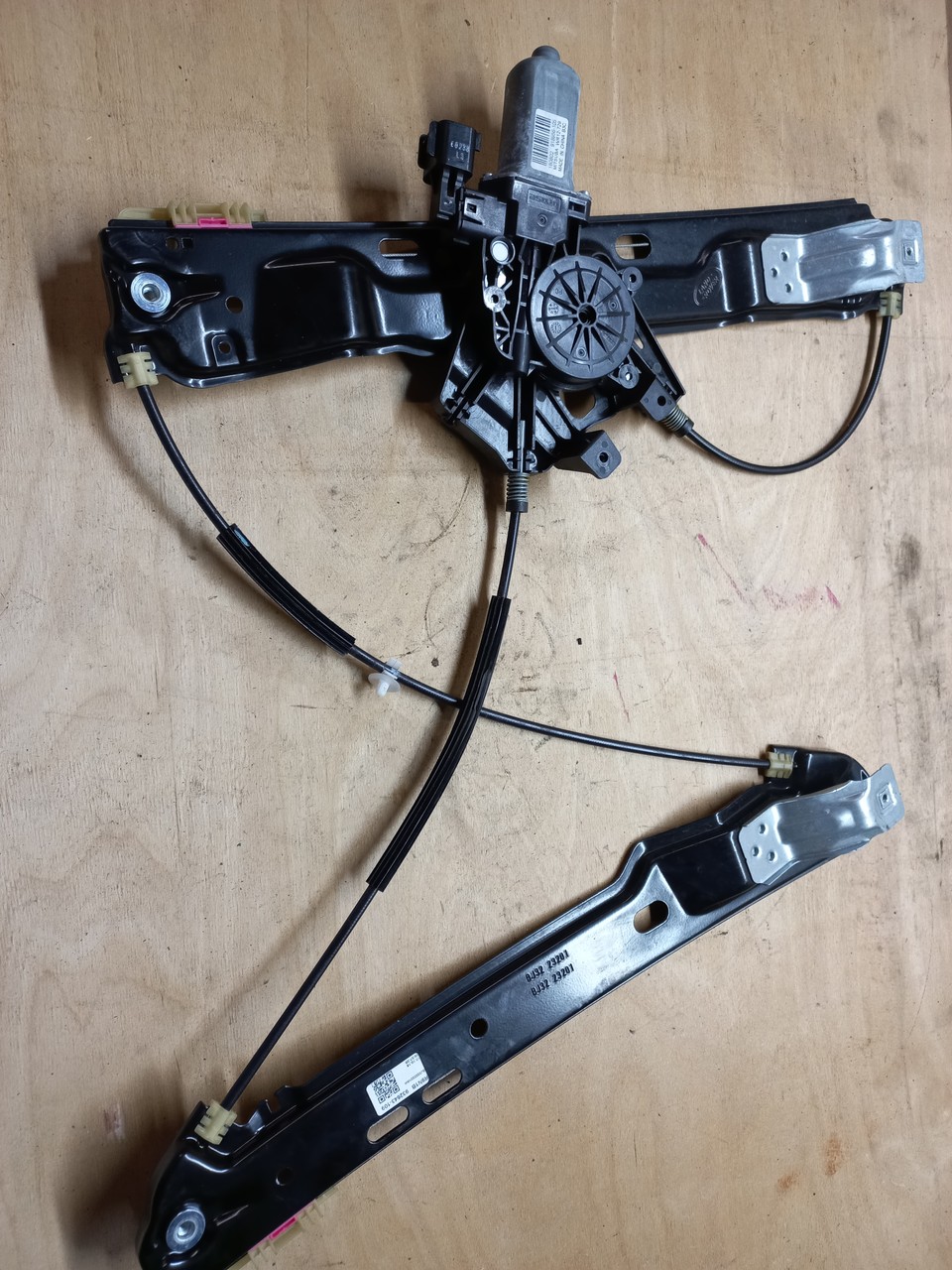 Стеклоподъемник передний левый Land Rover Range Rover Evoque