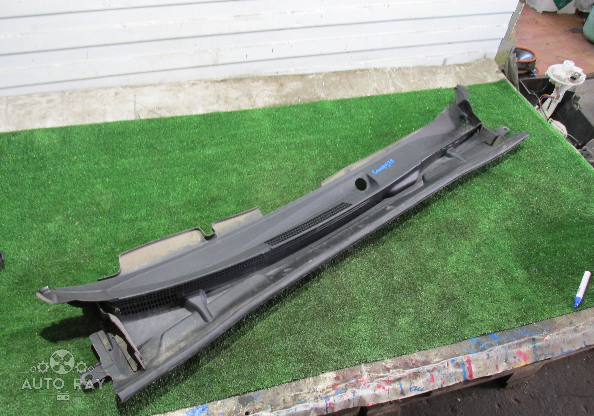 5570833300 Решетка стеклоочистителя (планка под лобовое стекло) для Toyota Camry XV70 (с 2017)