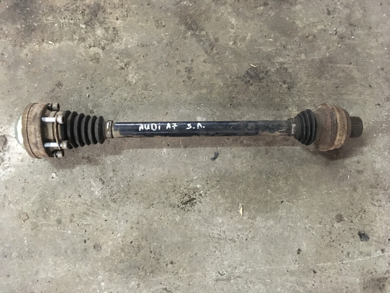 Полуось (привод) задний Audi A7 4G