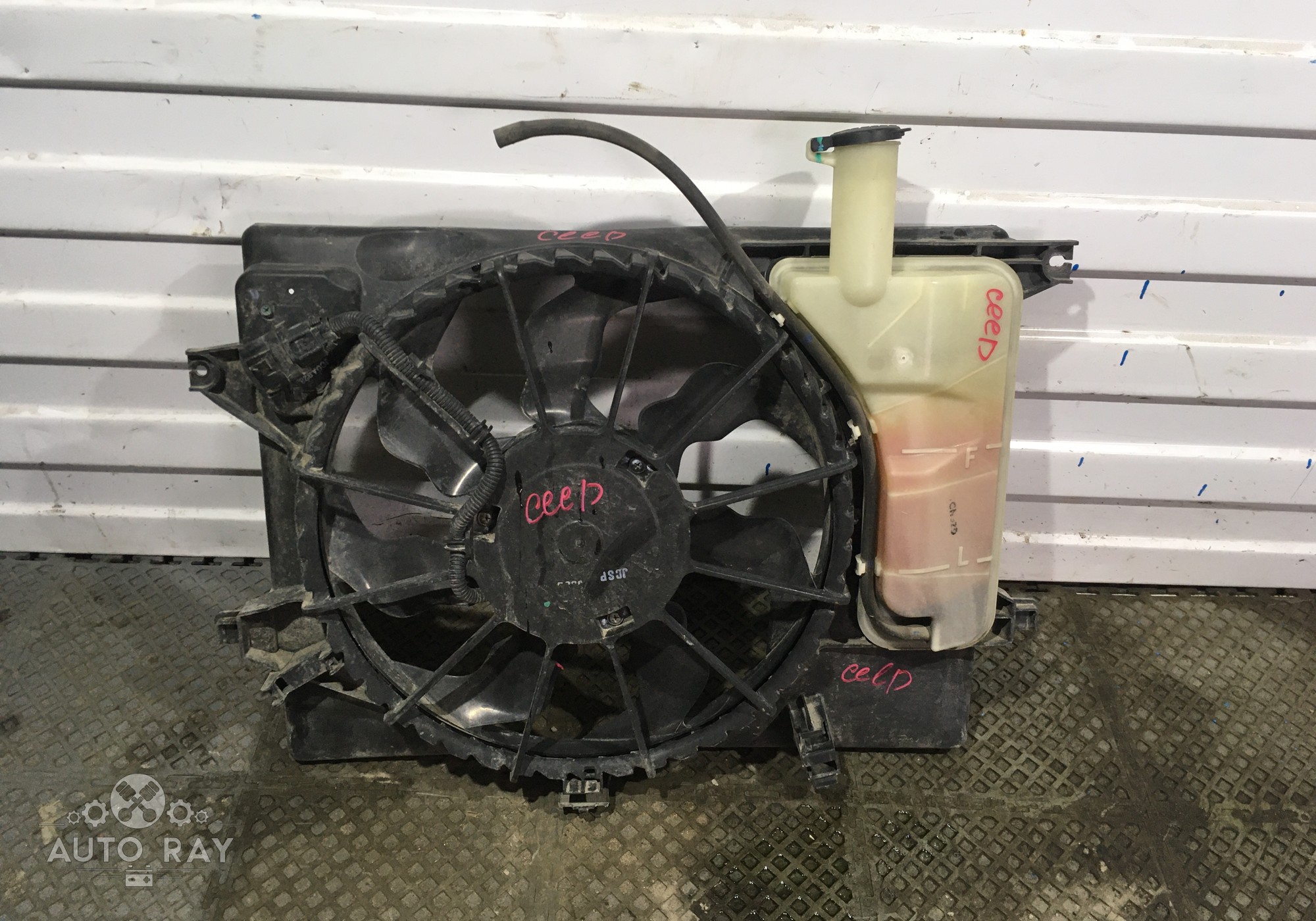 25380A6100 Вентилятор радиатора в сборе с диффузором для Kia Ceed II (с 2012 по 2018)