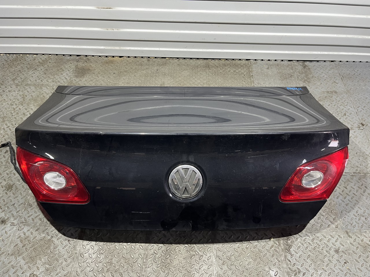 Крышка багажника Volkswagen Passat CC