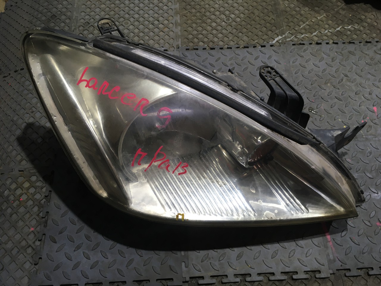 Фара правая Mitsubishi Lancer IX