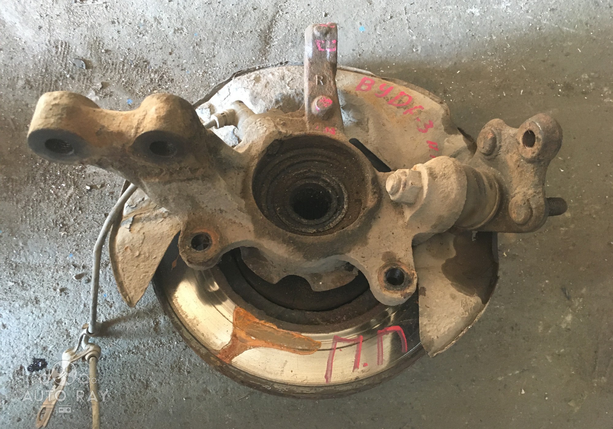 A 902 332 02 02 поворотный кулак. левый поворотный кулак с суппортом витц 2001. поворотный кулак в сборе со ступицей. 0k2c033031c. поворотный кулак ваз 2108 передний ступица.