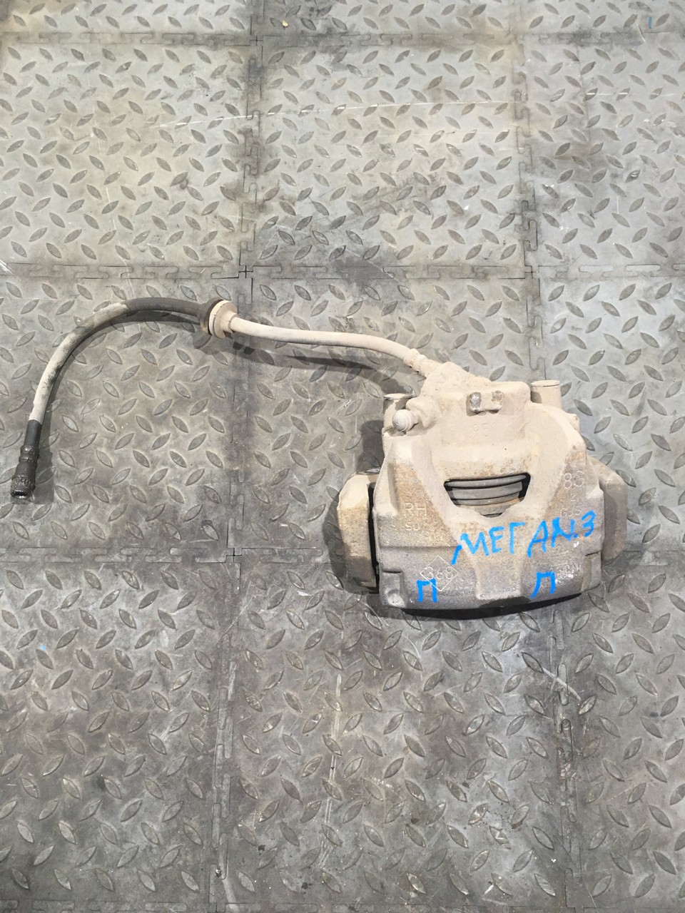 Суппорт передний правый Renault Scenic III