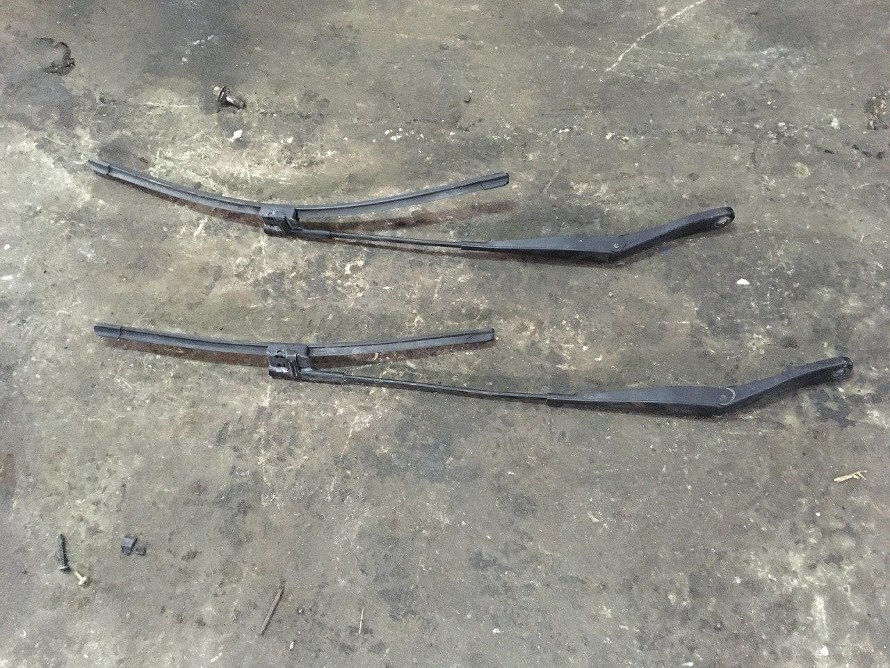 Поводок стеклоочистителя Opel Astra H