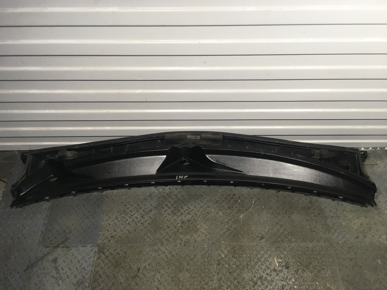 Решетка стеклоочистителя  ЖАБО (планка под лобовое стекло) Infiniti QX56 II