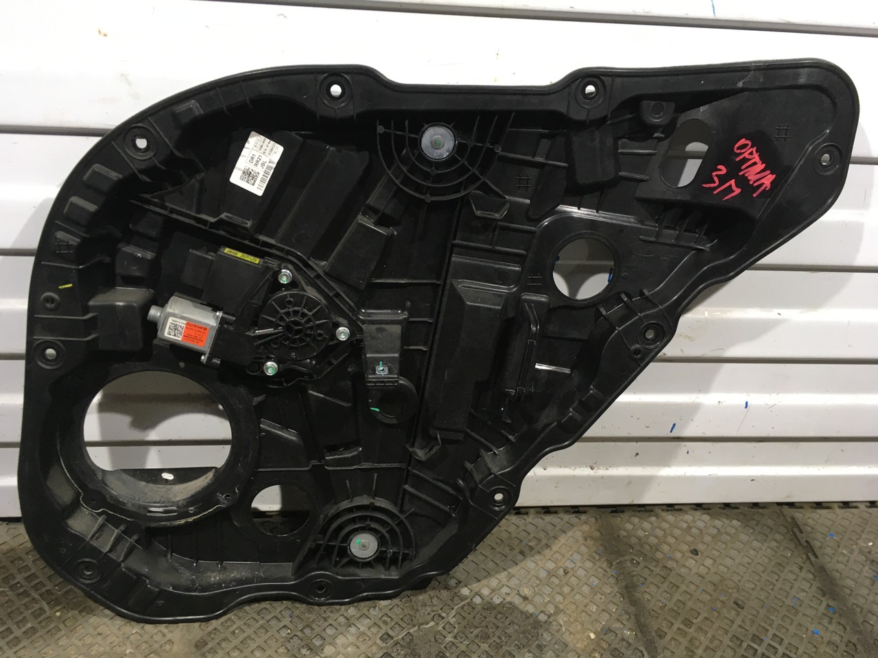 Стеклоподъемник электрический задний правый Kia Optima IV