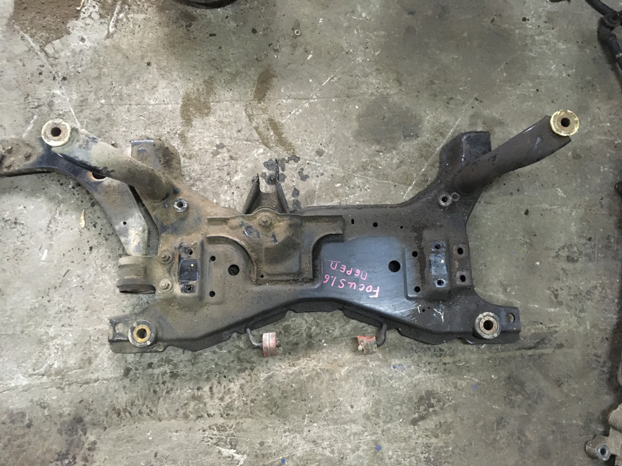 Балка подмоторная (подрамник) Ford Focus II