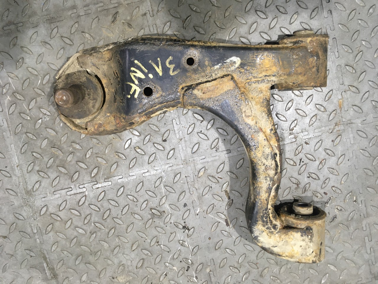 Рычаг задний верхний левый Infiniti QX56 II