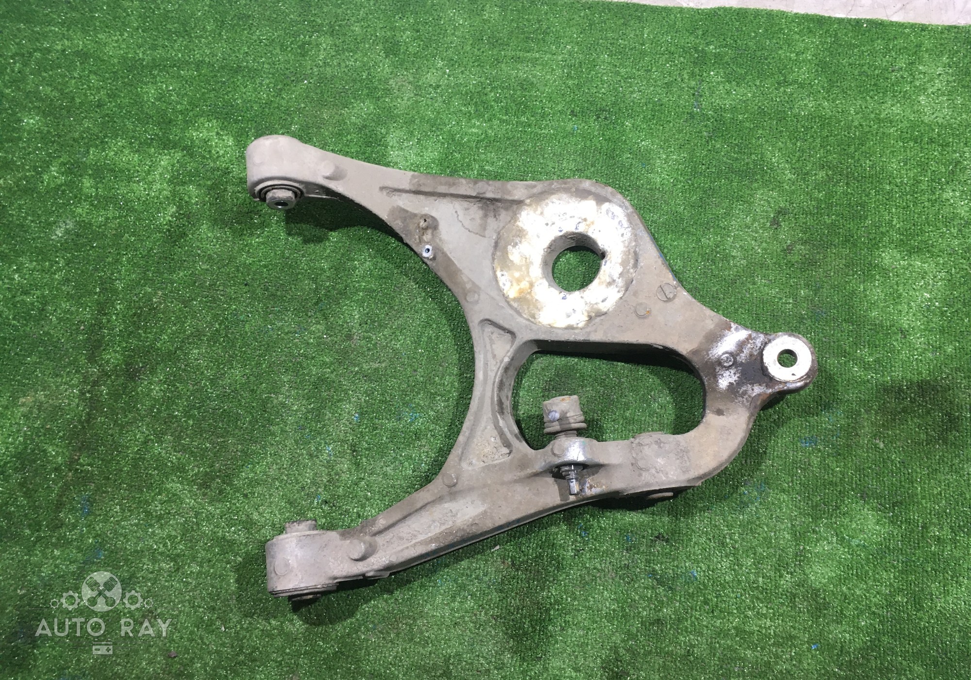 2369215960 Рычаг задний правый под пружину для Mercedes-Benz M-class W166 (с 2011 по 2015)