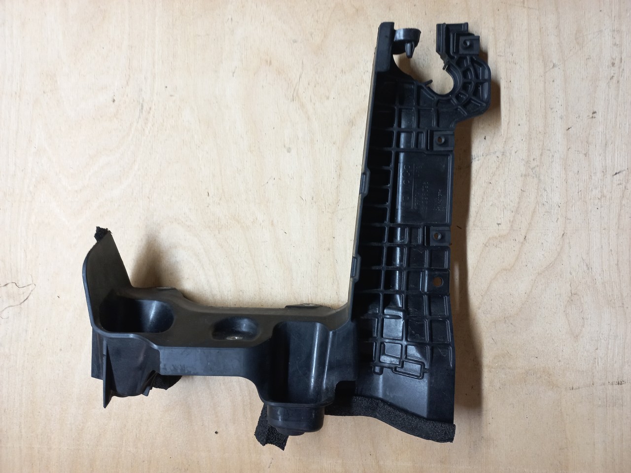 Крепление аккумулятора КРОНШТЕЙН Land Rover Range Rover Evoque