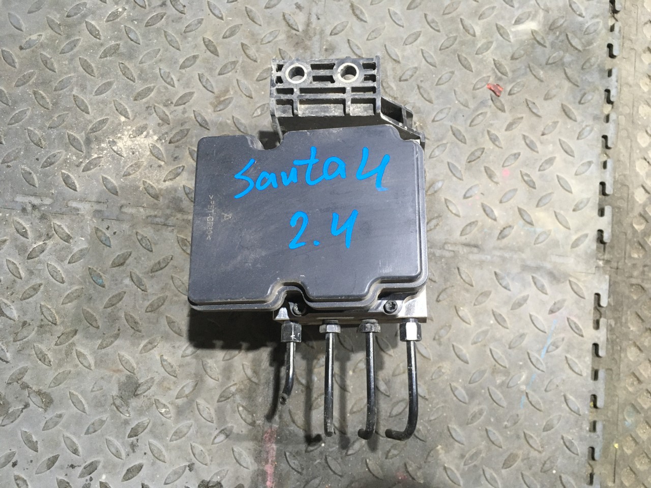 Блок ABS (насос) Hyundai Santa Fe IV