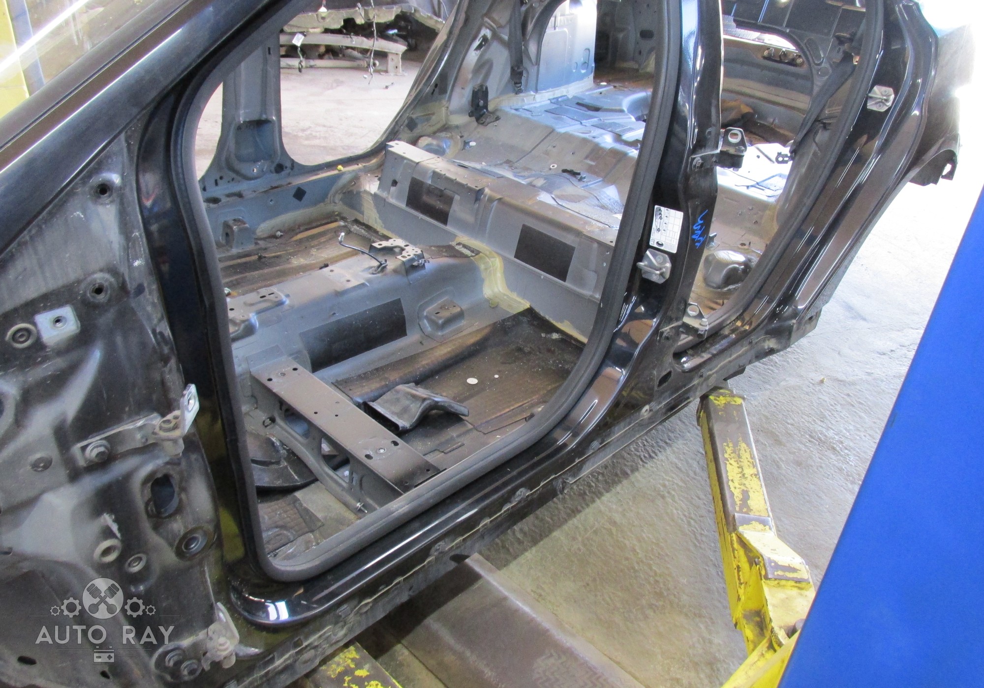 1742932 Порог со стойкой левый для Ford Focus III (с 2011 по 2019)