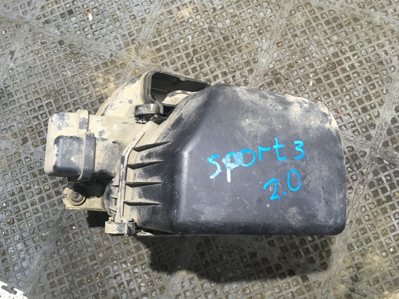 Воздушный фильтр Корпус Kia Sportage III