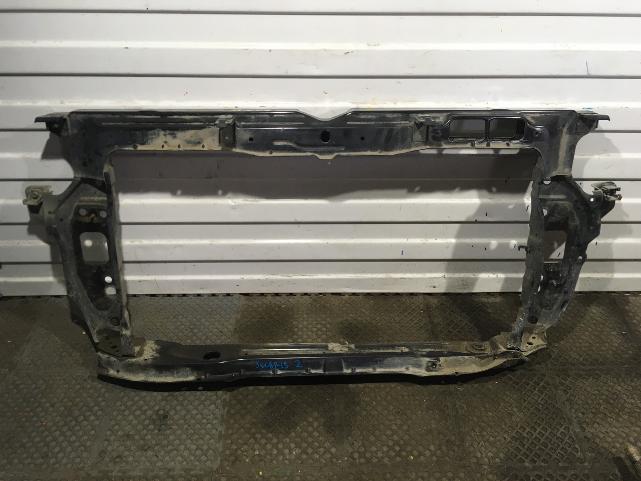 Панель передняя / Телевизор Hyundai Solaris II