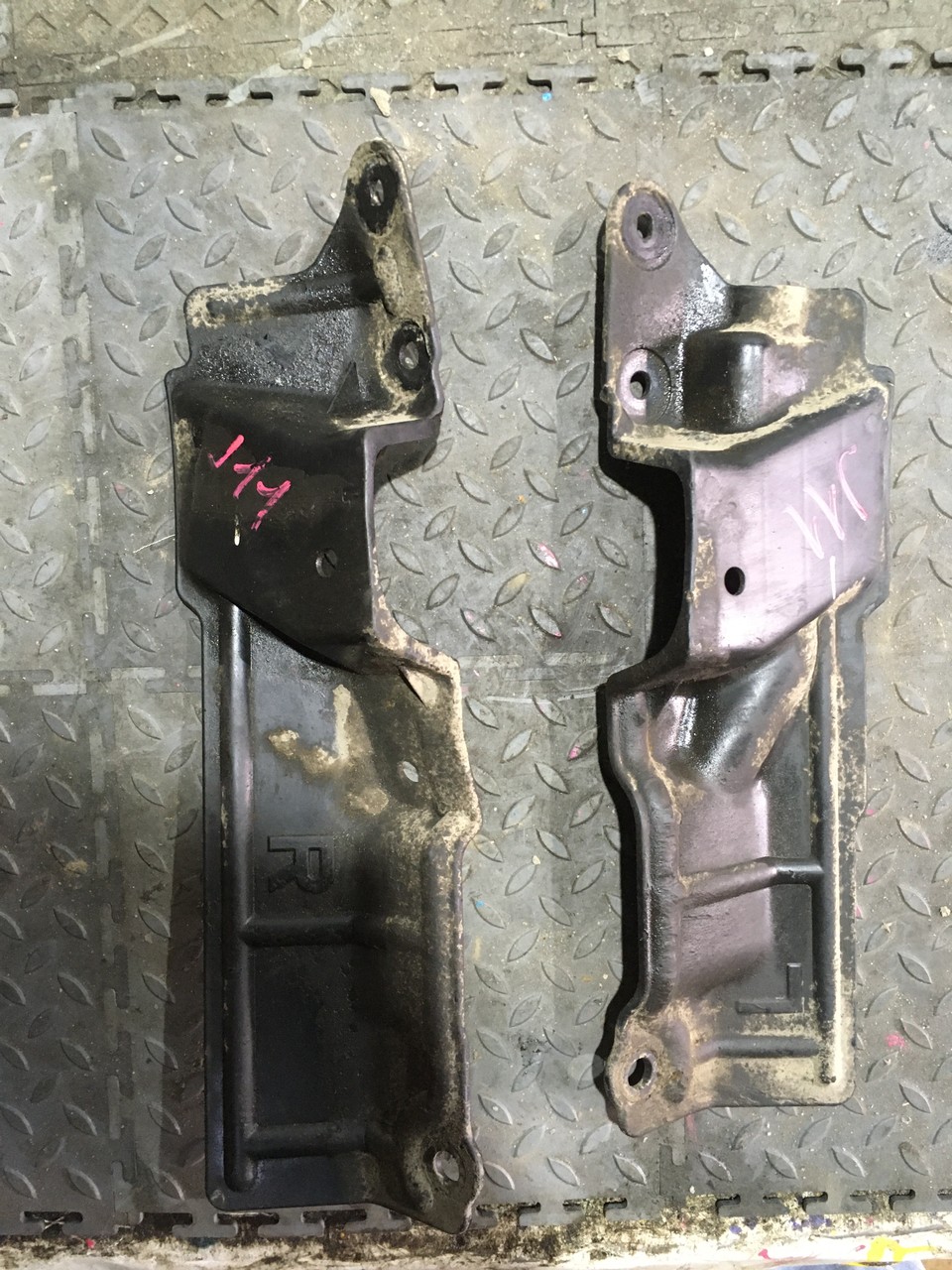 Защита / пыльник Nissan Qashqai J11