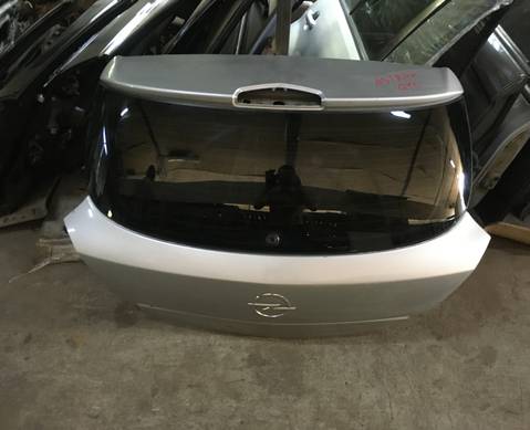 126138 Дверь багажника со стеклом для Opel Astra H (с 2004 по 2014)