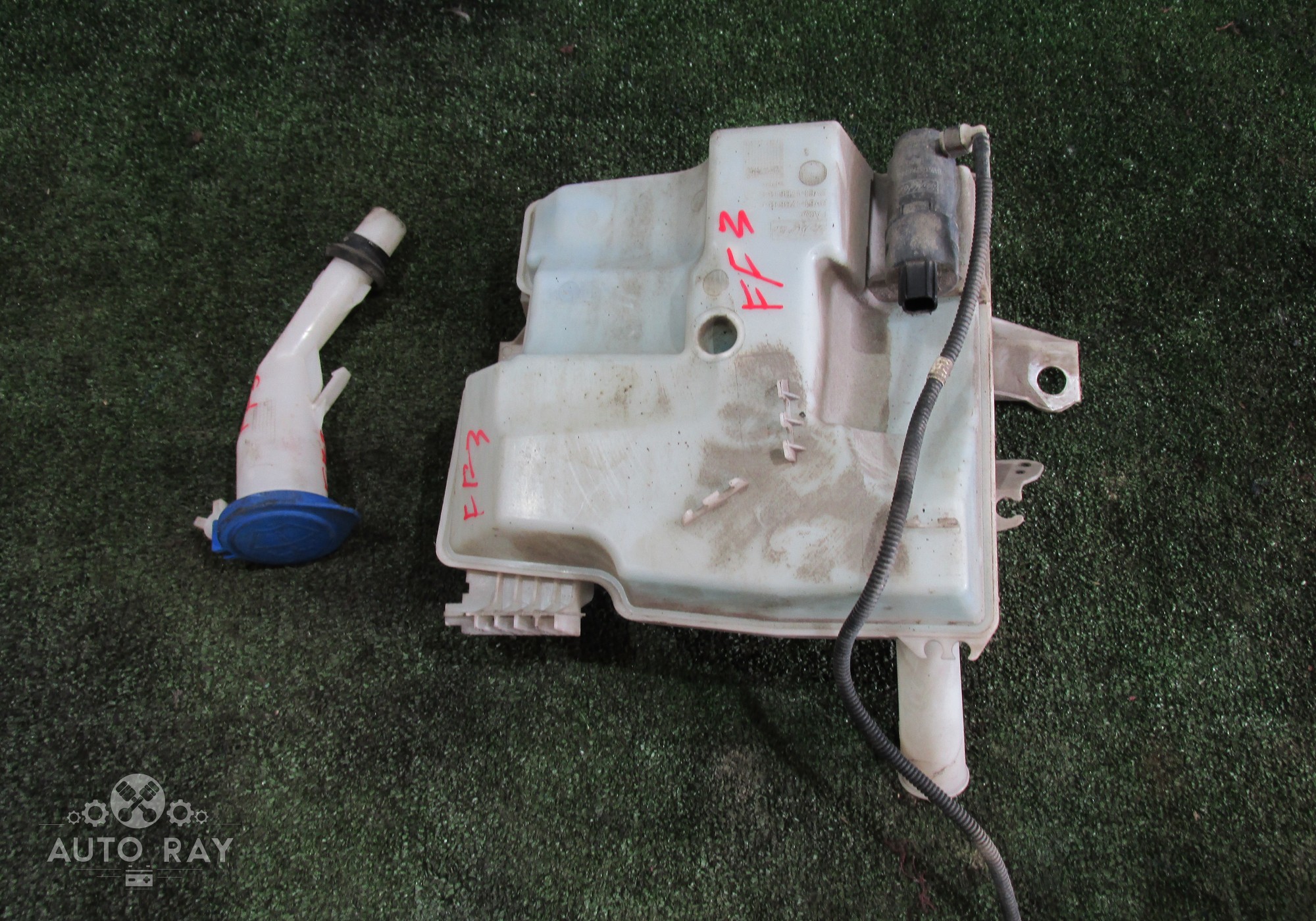 BV6117B613AC Бачок омывателя для Ford Focus III (с 2011 по 2019)