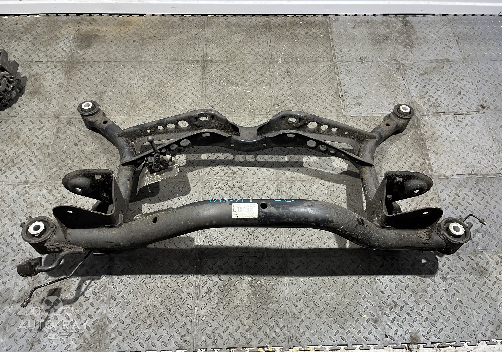 3C0505235AC Балка задняя Подрамник для Volkswagen Passat