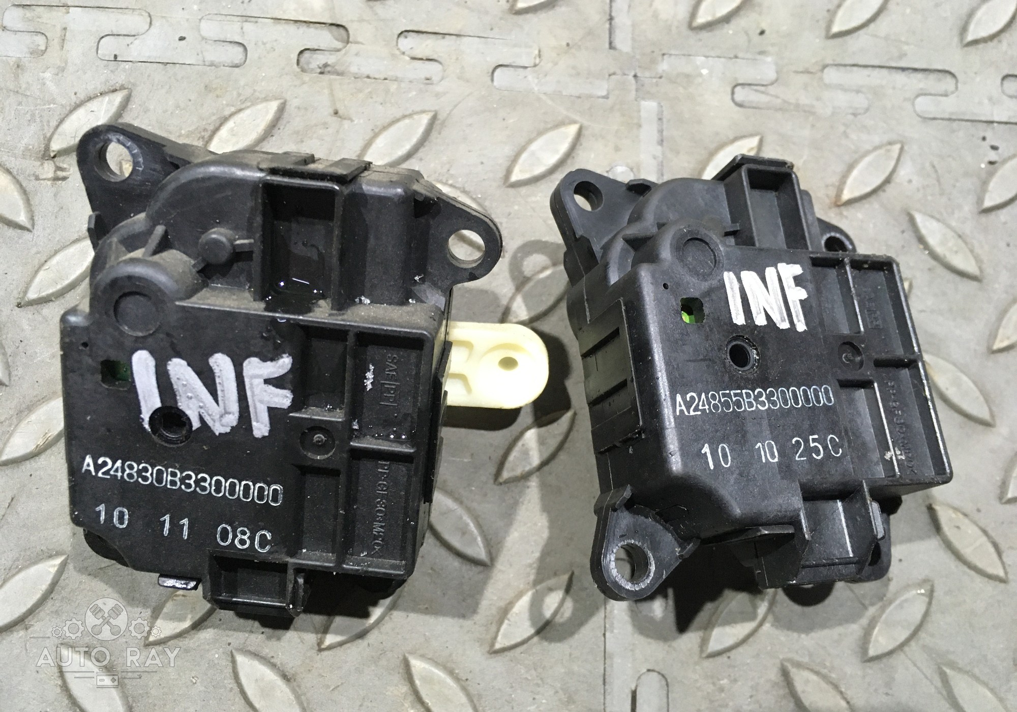 277301HB0A Моторчик привода заслонок отопителя (задние) для Infiniti QX56 II (с 2010)