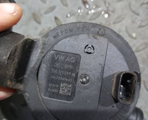 5Q0121599AK Насос водяной (помпа) для Volkswagen Tiguan II (с 2016)