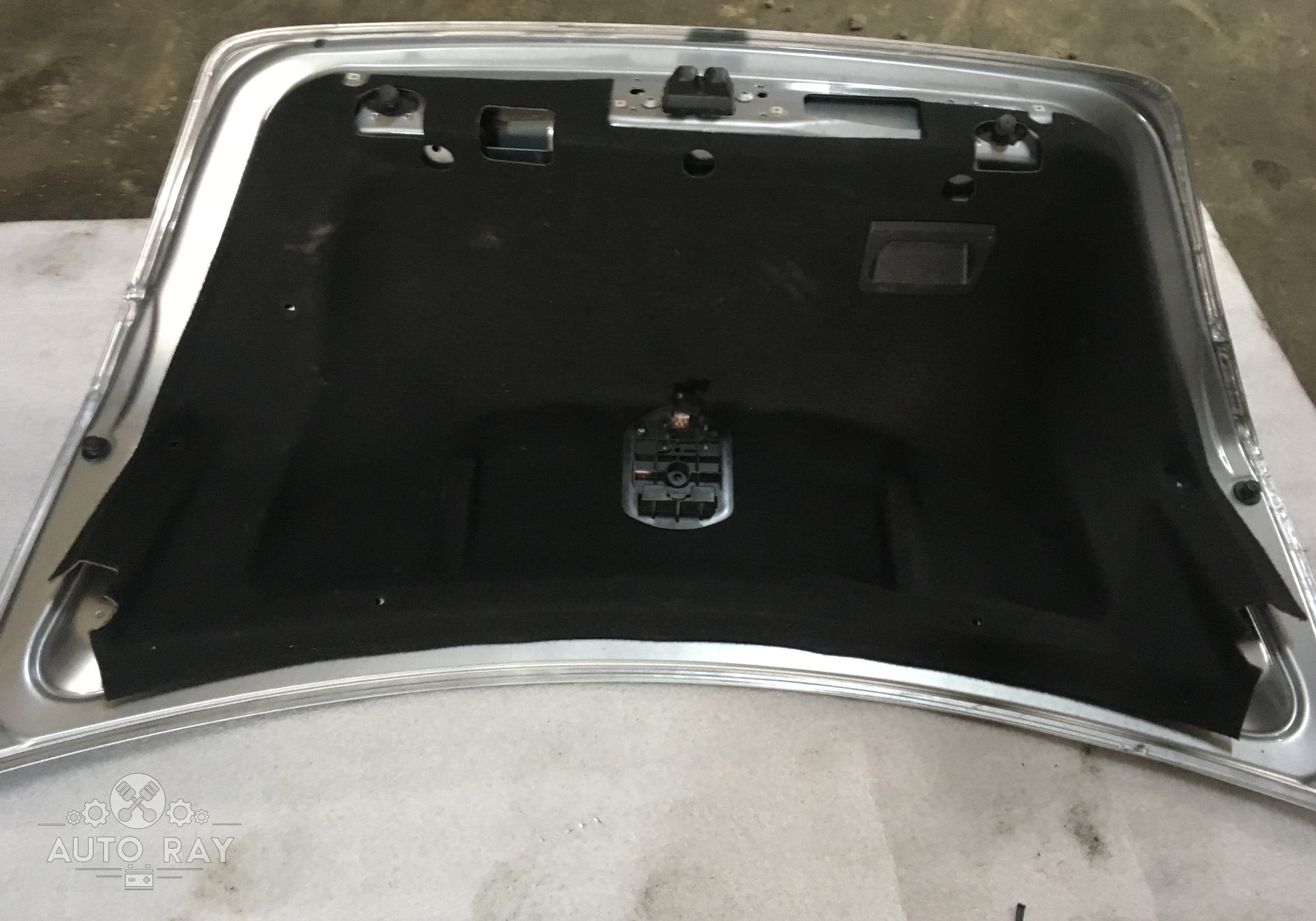 20469400259F08 Обшивка крышки багажника для Mercedes-Benz C-class W204 (с 2007 по 2015)