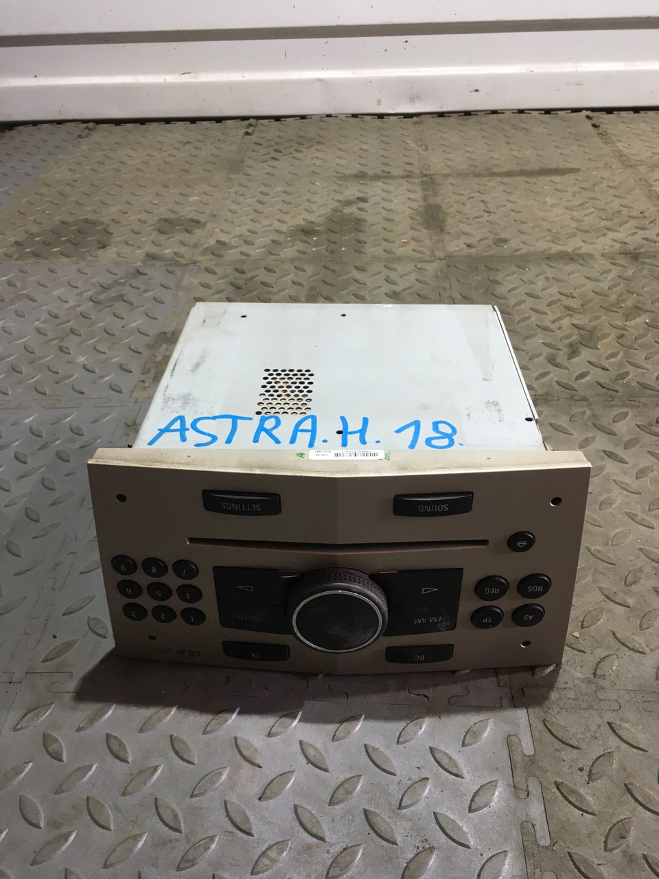 Медиацентр / Магнитола Opel Astra H