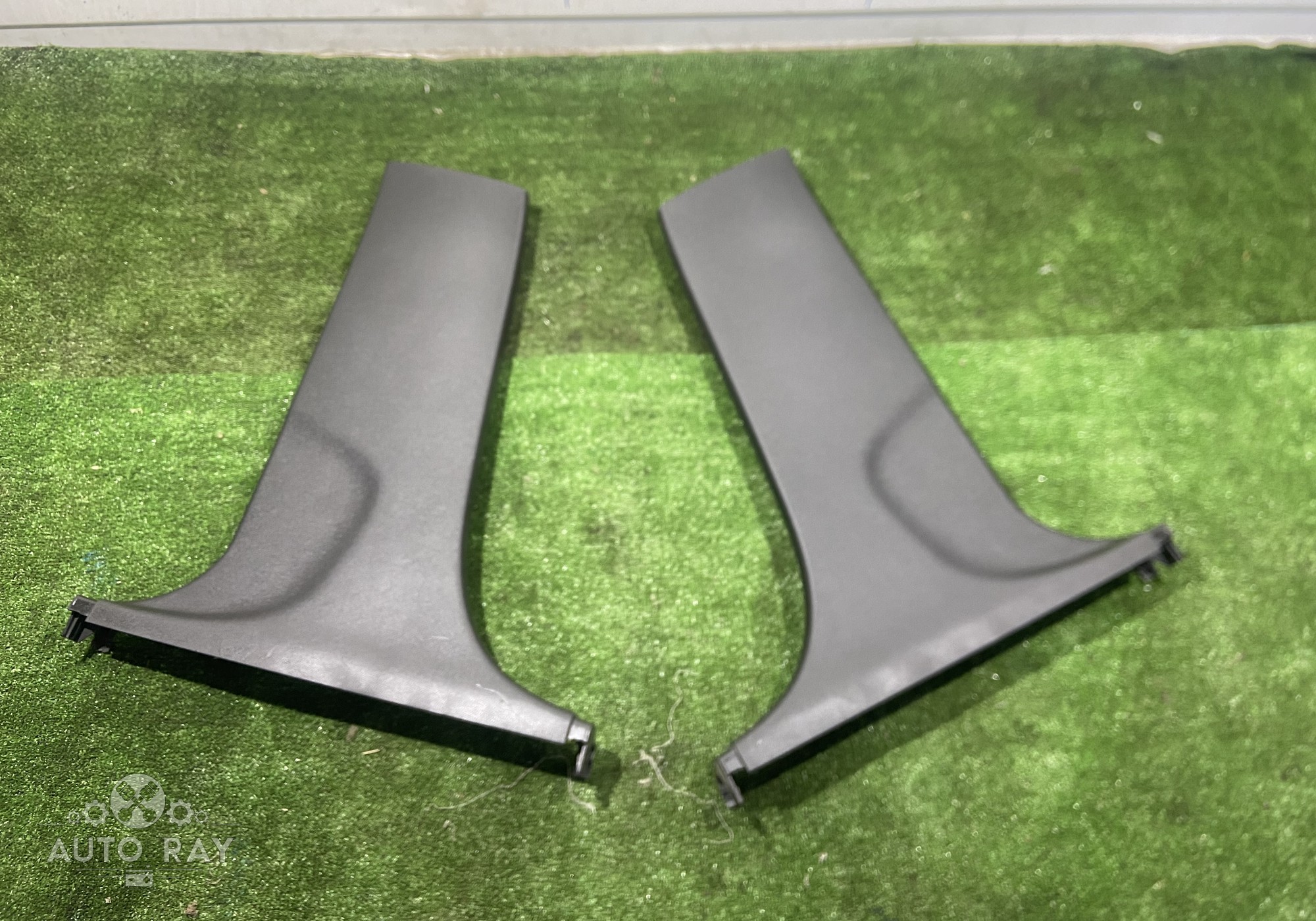 26236295 Обшивка стойки средняя нижняя правая / левая для Chevrolet Monza II (с 2019)